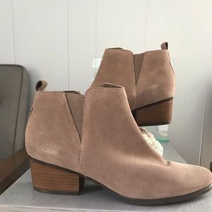 Blondo Ida Waterproof Bootie